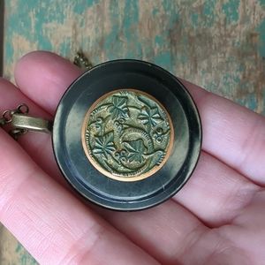 WHIMSY HOUSE I NWT Upcycled Vintage Button Ivy Vines Pendant Necklace